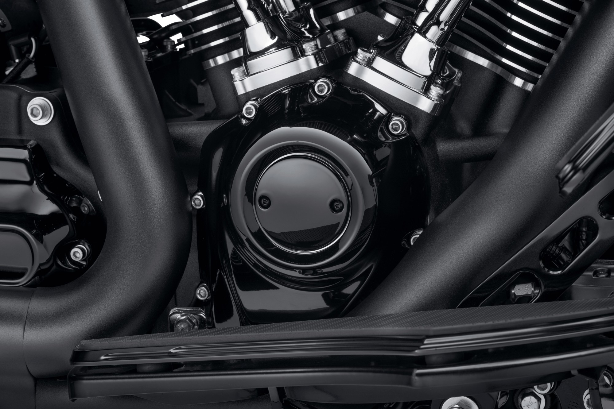 Tapa de Distribución Harley-Davidson® Negro Brillante – Motor Milwaukee-Eight - Imagen 4