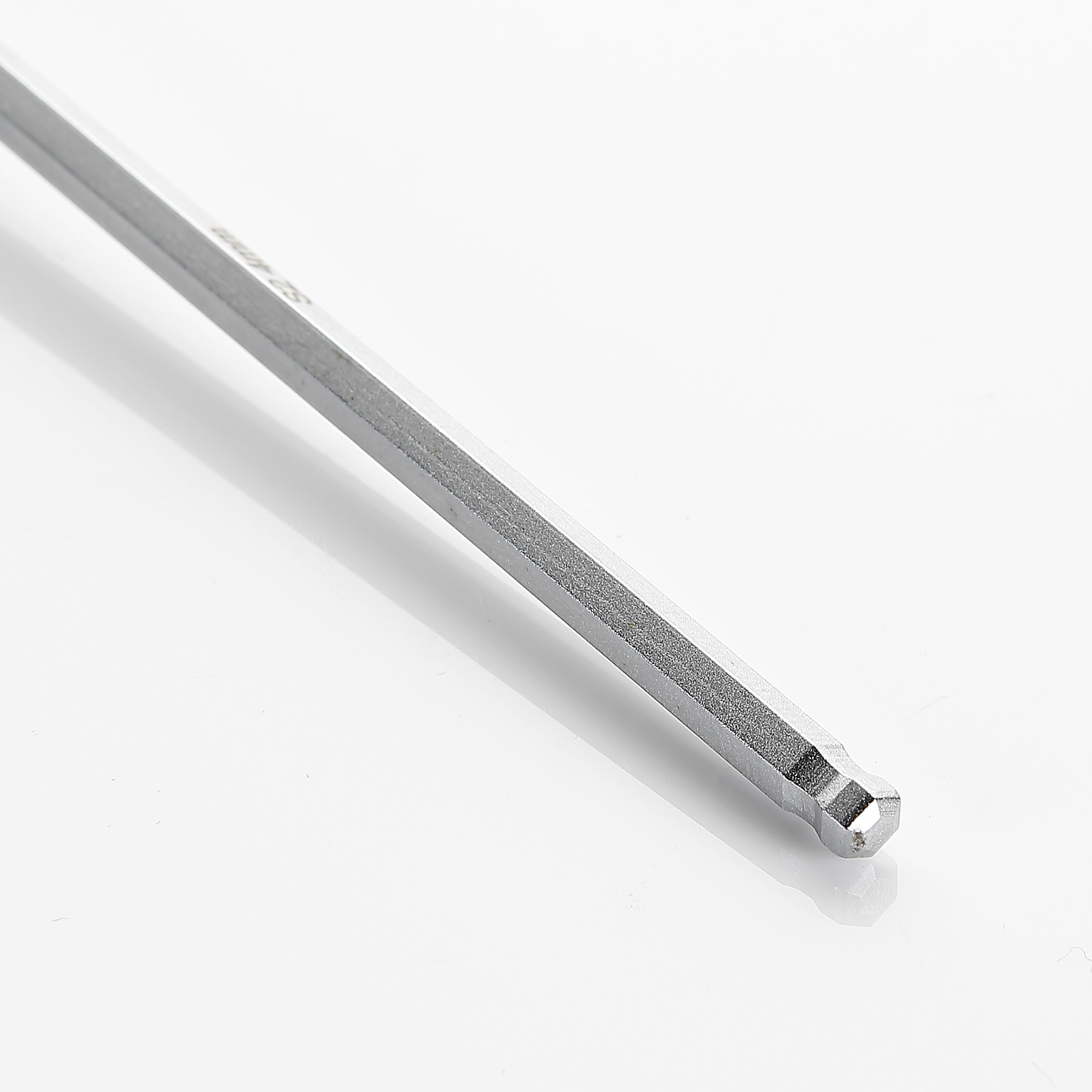 MANGO EN T CON ALLEN BOLA 8 MM - Imagen 3