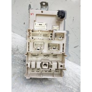 CAJA RELES / FUSIBLES 0J160349 8273342080