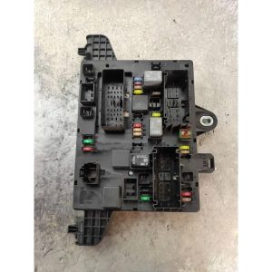 CAJA RELES / FUSIBLES 13302301 365927271 QQ