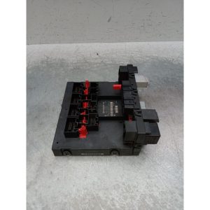 CAJA RELES / FUSIBLES 1k0937049N