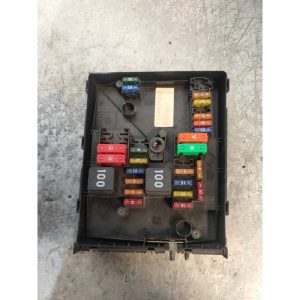 CAJA RELES / FUSIBLES 1K0937629 017033908 15140142O 1K1937503