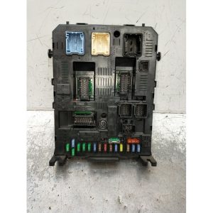 CAJA RELES / FUSIBLES 281164872 281197595