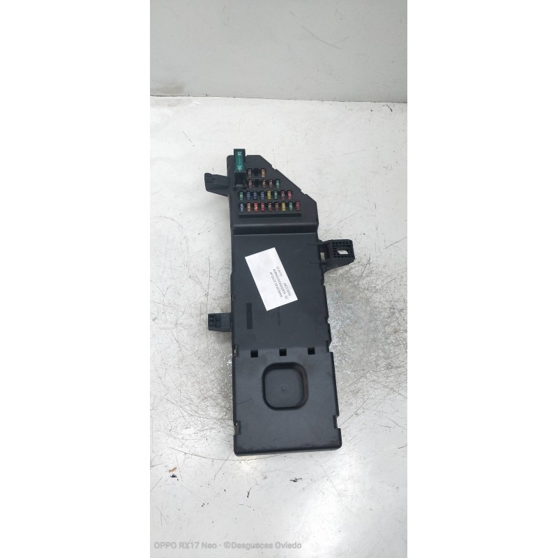 CAJA RELES / FUSIBLES 518820022 12798346 12805076 - Imagen 2