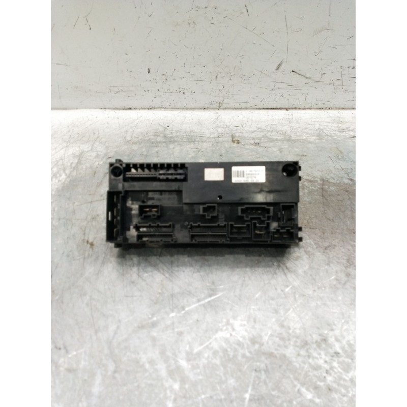 CAJA RELES / FUSIBLES a0025451901 - Imagen 2