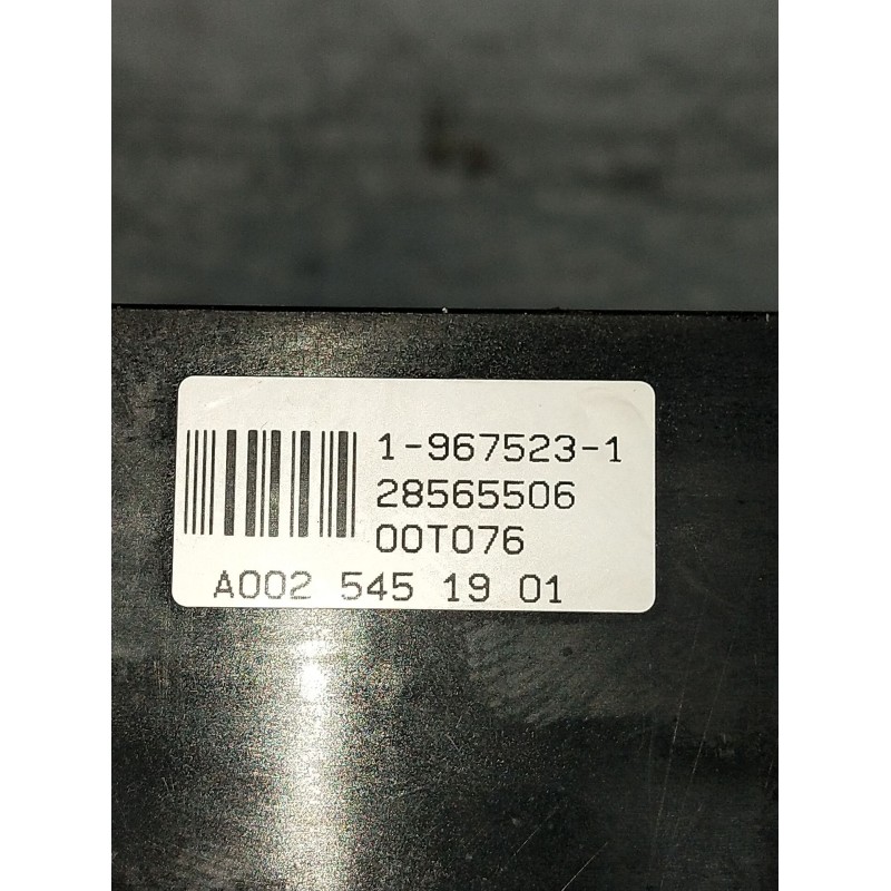 CAJA RELES / FUSIBLES a0025451901 - Imagen 3