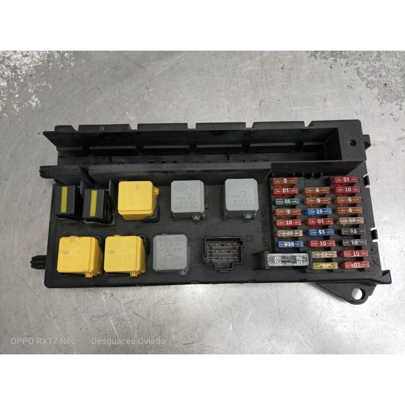 CAJA RELES / FUSIBLES A9065454701 ZGS006Q004 50JF11F03