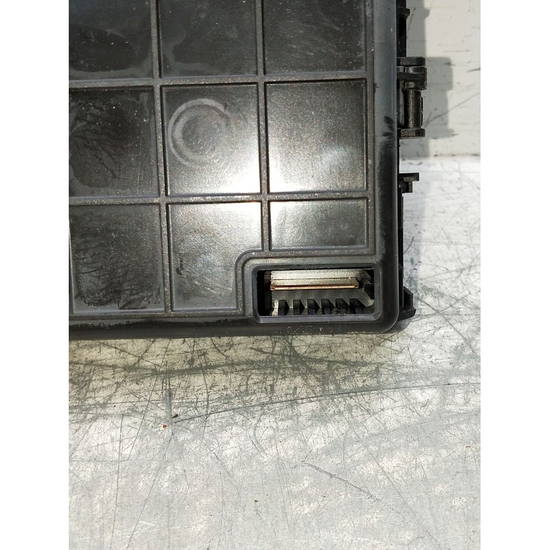 CAJA RELES / FUSIBLES H1BT14D068AG 9690820057 - Imagen 3