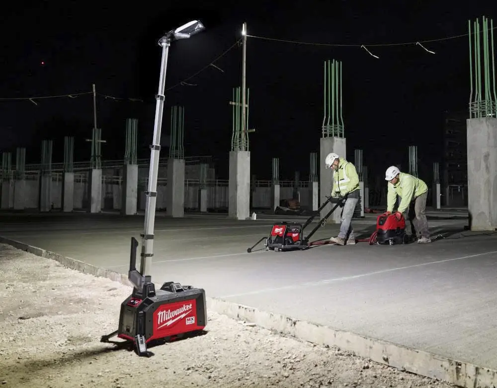 MXF040-1XC TORRE DE ILUMINACIÓN 15,000 LUMENES MILWAUKEE ROCKET MX FUEL - Imagen 2